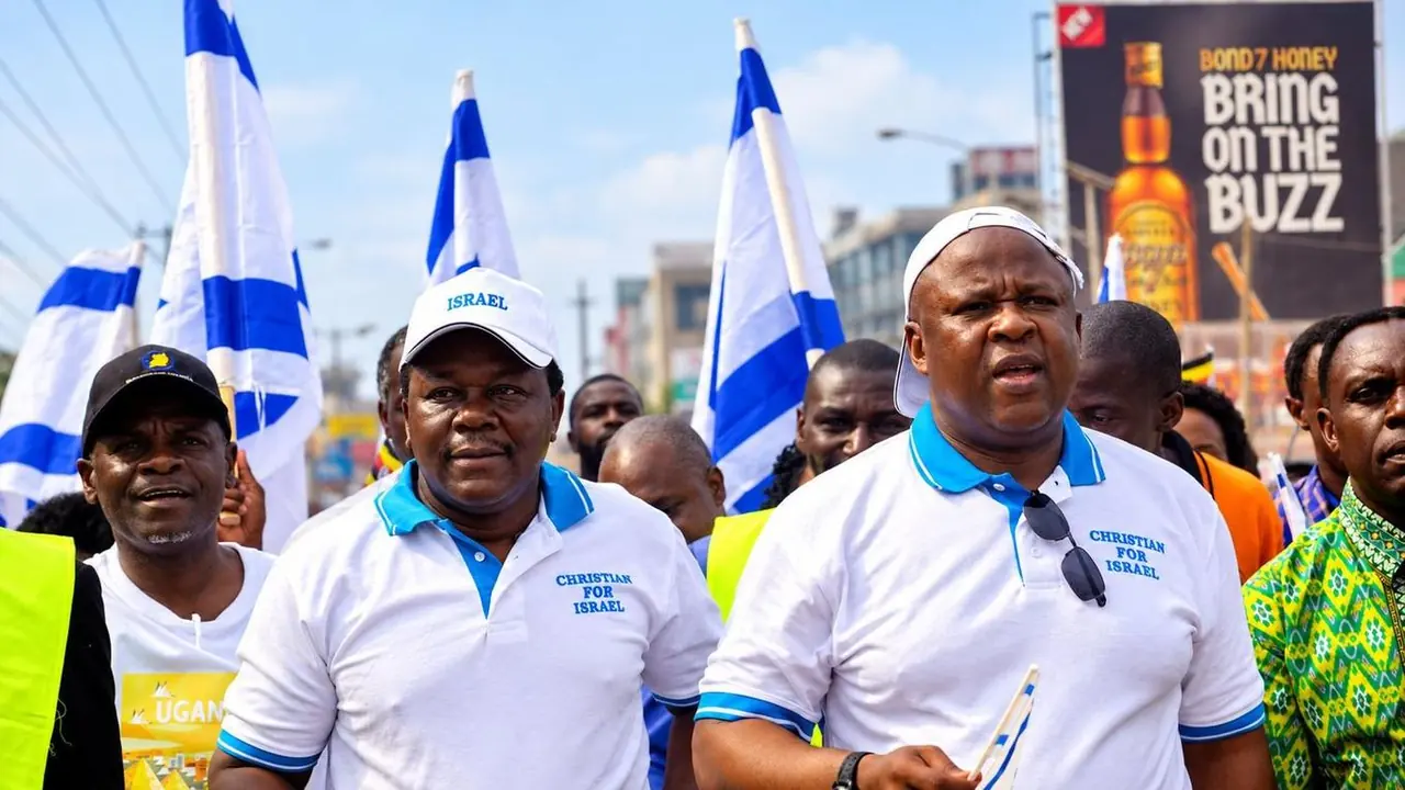 Supporters in Christians for Israel shirts on the march